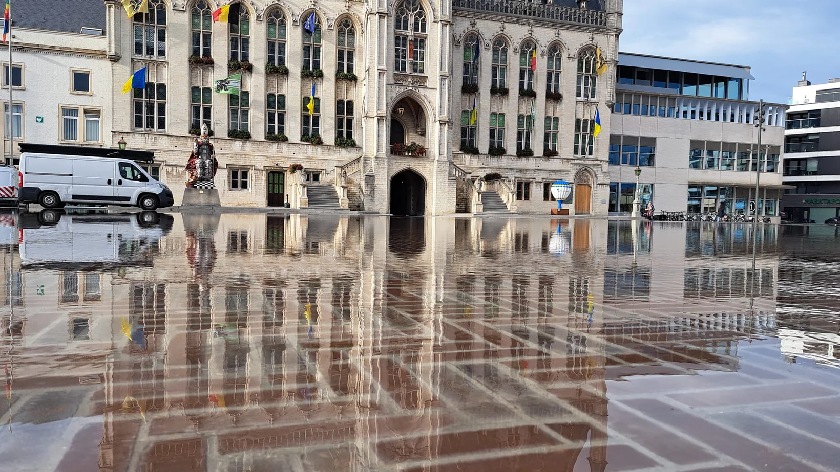 1 spiegelfontein en fonteinplein grote markt sint niklaas projecten aquabouw