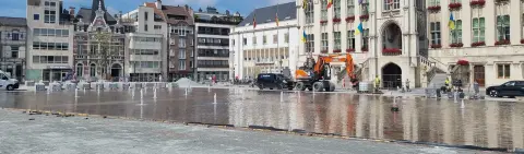 Banner0spiegelfontein en fonteinplein grote markt sint niklaas projecten aquabouw